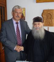 Σαν καλός Χριστιανός, από Θεού άρξασθαι o Mάικ..