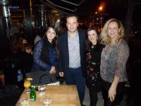 Βραδιά γυναικών οργάνωσαν οι (…αμέτρητες) φίλες του Θανάση Λιούτα, σε Coffee Bar της πόλης μας