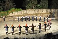 Φωτορεπορτάζ & βίντεο Μουσικοχορευτική εκδήλωση του Πολιτιστικού Συλλόγου Νεολαίας Γαρδικίου στο Φρούριο
