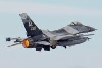 Ντοκουμέντο: F-16 με πιλότο αναίσθητο λόγω επιτάχυνσης βουτάει προς το έδαφος  