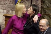 Ραχήλ-Ζωή: Από τις αγκαλιές, ξεκατίνιασμα στο Facebook