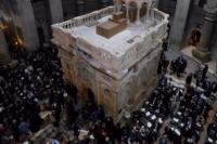 Ανεξήγητο φαινόμενο κατά την αναστήλωση του Πανάγιου Τάφου...(!)   