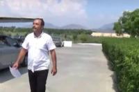 Βαρέθηκε να τον κοροϊδεύουν και πήγε να αλλάξει το επίθετό του !
