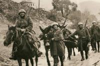 Γιατί η Ελλάδα είναι η μόνη χώρα που γιορτάζει την αρχή και όχι το τέλος του πολέμου;