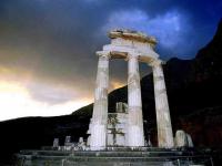 Τα 147 Δελφικά Παραγγέλματα: Η κληρονομιά των Αρχαίων Ελλήνων που όλοι πρέπει να γνωρίζουμε