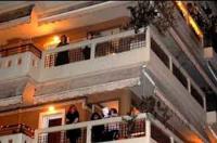 Τραγούδησαν  από τα μπαλκόνια την «Άγια Νύχτα» στην Καρδίτσα