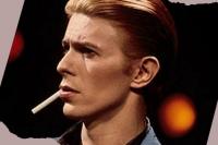 Γιατί ο David Bowie κουβαλούσε μαζί του μια ελληνική εφημερίδα;