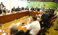 Που θα βρουν 350.000 ευρώ για ΜΚ και εγγυητική;