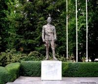 Τοις ελευθέροις μεγίστη ανάγκη η υπέρ των πραγμάτων αισχύνη...