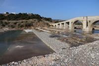 Την πέτρινη τοξωτή γέφυρα της Σαρακίνας διασώζει η Περιφέρεια Θεσσαλίας