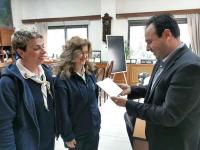  Ημερολόγιο δώρο στον Δήμαρχο Τρικκαίων από το ΤΤ Τρικάλων του ΣΕΟ