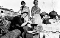 Σαπφώ Νοταρά. Μην μας φορτώνεστε άλλο, γιατί έχουμε και τα λουμπάγκα μας...!