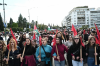 ΤΖήμερος VS συντρόφισσες KKE !