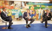 Συνέδριο «Καθημερινής»: καταστροφή ιλουστρασιόν