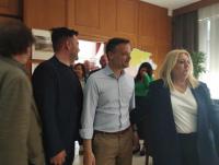 Τι έχουν τα έρμα και...
