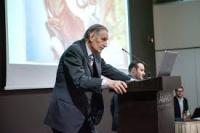 Ο Σωτήρης Χατζηγάκης αποχαιρετά τον Θανάση Λιούλιο