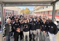 Παίκτες του ΑΟ Τρίκαλα basket στο 2ο Γενικό Λύκειο και το 2ο Γυμνάσιο Τρικάλων
