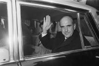 Πωλείται η θρυλική Mercedes του Ανδρέα Παπανδρέου ‑ Πόσο κοστίζει