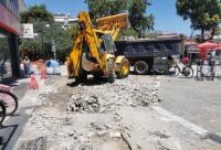Νέο οδόστρωμα σε τμήμα του πεζοδρόμου της Βύρωνος από τον Δ. Τρικκαίων