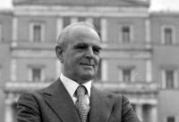 Σωτήρης Μιχ. Χατζηγάκης: Αν ζούσε ο… Κωνσταντίνος Καραμανλής: Θα προωθούσε το πολιτικό είναι, όχι το φαίνεσθαι