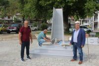 Επανέρχεται στη φυσική και ιστορική του θέση το Μνημείο Εθνικής Αντίστασης για τη Μάχη της Πόρτας